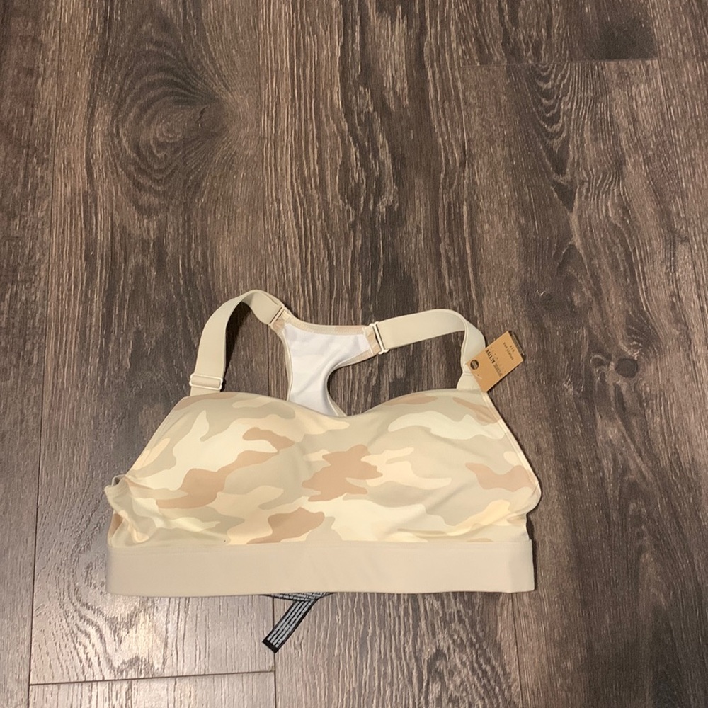 sports bra